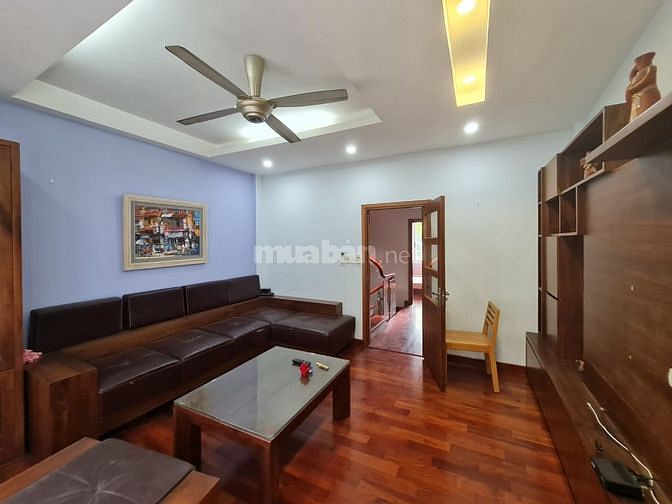 Bán nhà phân lô Linh Lang – Phan Kế Bính 50m2, 4T, MT 4,3m, giá 9.85