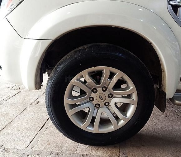 Bán rẻ Ford Everest Limited 2015 tự động máy dầu. zin độ full rất đẹp!