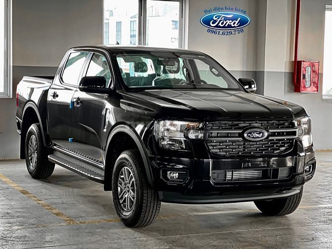 Ford Ranger XLS 2.0L AT 4x2 - Giá cực tốt