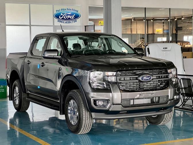 Ford Ranger XLS 2.0L AT 4x2 - Giá cực tốt