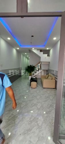 Bán nhà mặt tiền hẻm xe hơi tiện vừa ở vừa kính doanh