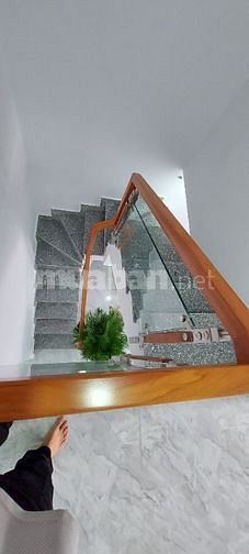 Bán nhà mặt tiền hẻm xe hơi tiện vừa ở vừa kính doanh