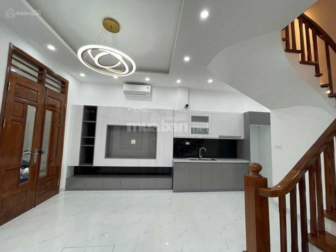 Bán nhà Xuân La, Tây Hồ 36m2 x 5 tầng full nội thất, gần Hồ Tây 4,7 tỷ