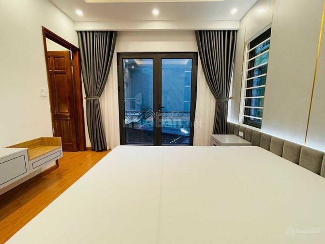 Bán nhà Xuân La, Tây Hồ 36m2 x 5 tầng full nội thất, gần Hồ Tây 4,7 tỷ