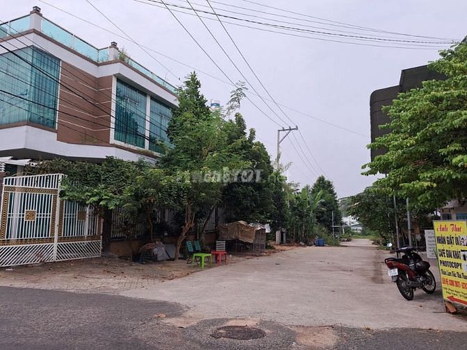 Cần Bán Lô Đất Mặt Tiền Thành phố Thủ Dầu Một