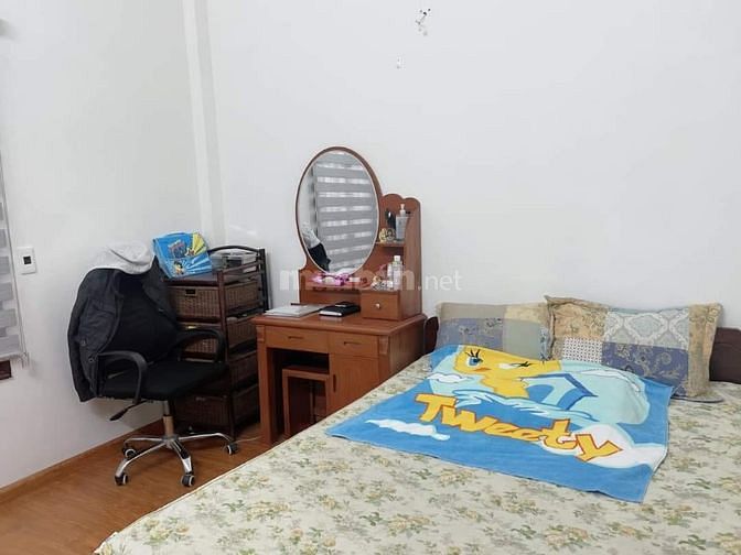 BÁN nhà phố Tô Vĩnh Diện ba gác đỗ cửa, ô tô cách nhà 20m, dân trí cao