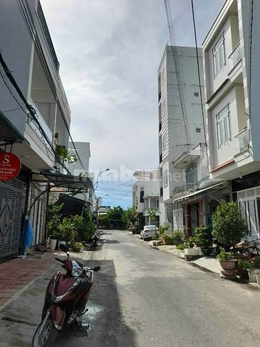 nhà bán-vĩnh hòa-Điện biên Phủ DT(5x19m)-hẽmXH-3 tầng-chỉ chỉnh 4tỷ.