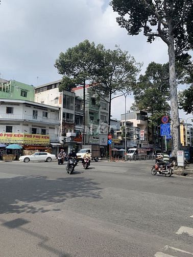 Cần bán nhà MT 2 chiều Nguyễn Trãi, Q.5, Kinh Đô Thời Trang, 5 tầng