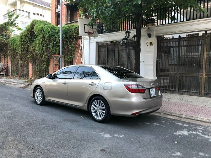 Bán xe Camry 2.0 đời 2017 (Xe nhà dùng)
