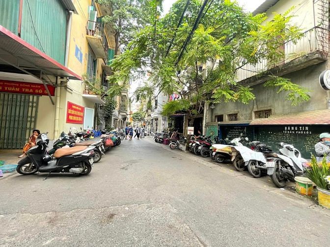 Bán nhà Lò Đúc mới koong nội thất xịn đầy đủ ô tô đỗ cạnh nhà