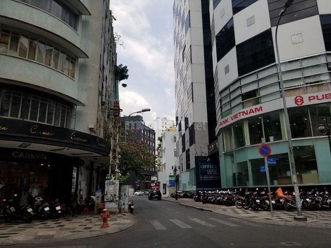 BÁN MẶT TIỀN NGUYỄN TRÃI, BẾN THÀNH Q 1, 202M2 SÀN, HDT 85TR, 38 TỶ TL