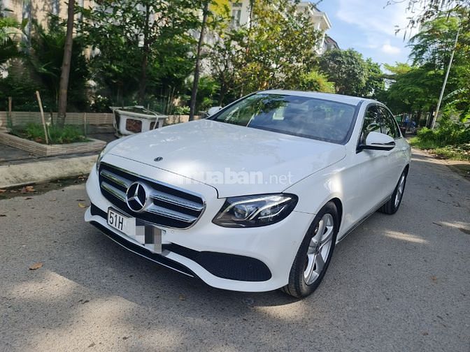 Bán xe Mercedes E250 2017 màu trắng nội thất đen nguyên bản, chính chủ