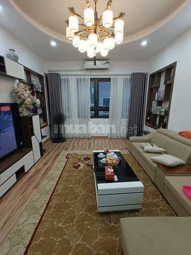 Bán gấp nhà Thạch Bàn oto đỗ cửa,giá tốt,vị trí đẹp,40m,5 tầng, 2,7 tỷ