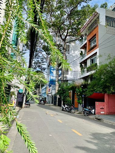 Bán nhà HXH thông đường Lý Nam Đế, Quận 11
