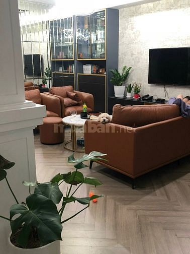 Bán căn hộ chung cư 187 Nguyễn Lương Bằng, 132m2, 4PN+ 2WC, đủ NT