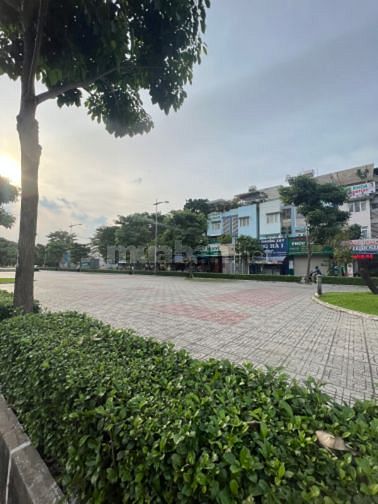 Nhà Bán P7 MT phạm Huy thông 5 x 18m ( 1 trệt 3 lầu ) 