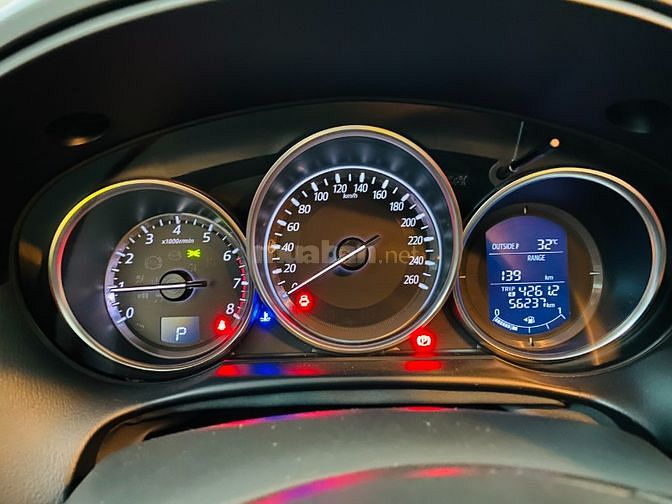 Mazda CX-5, xe nhà ít đi còn rất mới.