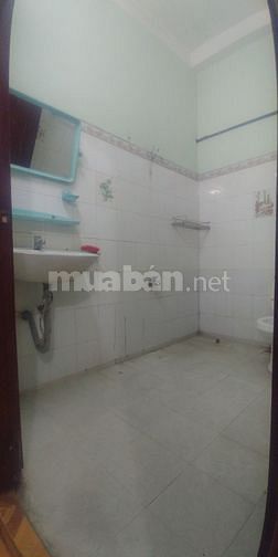 PHÒNG BAN CÔNG RỘNG RÃI THOÁNG MÁT NGAY MẶT TIỀN 3/2
