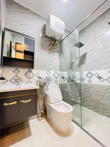 Bán nhà 5 tầng, diện tích 52m2, ngõ phố Thái Thịnh, giá 6,9 tỷ