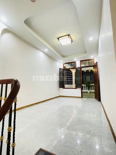 Bán nhà 5 tầng, diện tích 52m2, ngõ phố Thái Thịnh, giá 6,9 tỷ