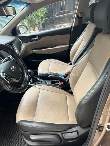 Xe Hyundai Accent 1.4 AT đặc biệt 2018, biển Hà Nội - 450 triệu