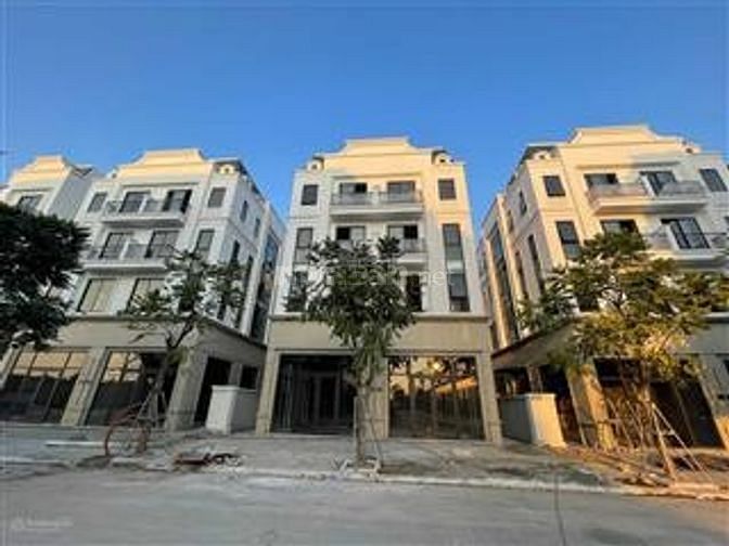 Bán nhà phố 2mặt tiền-7,2m Mai Phúc, Long Biên. Nhìn trường VinSchool