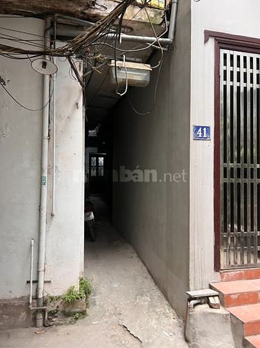 Chính chủ bán nhà 35 ngõ 179 Hoàng Hoa Thám, 41m quận Ba đình hơn 3 tỷ