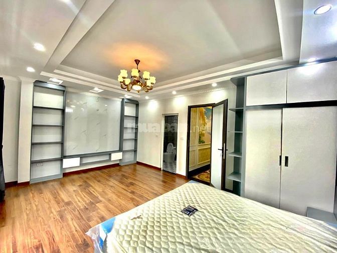 Nhà Dân Full Nội Thật , Ngã Tư Sở , 25m Ra Ô Tô , Chủ Cần Bán .