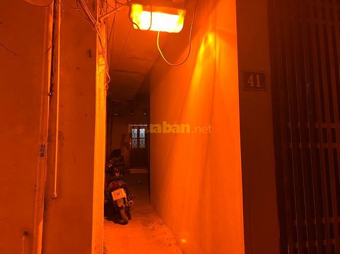 Chính chủ bán nhà 35 ngõ 179 Hoàng Hoa Thám, 41m quận Ba đình hơn 3 tỷ