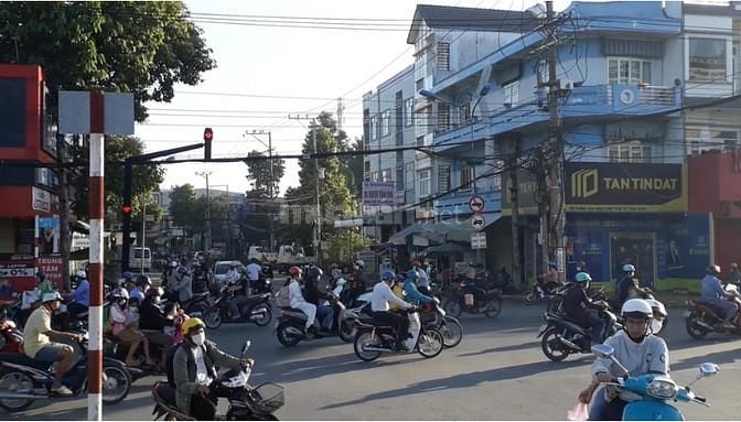 Đất vàng kinh doanh 468 m2 (19x25) góc 2 mặt tiền đường 24m giá bán rẻ