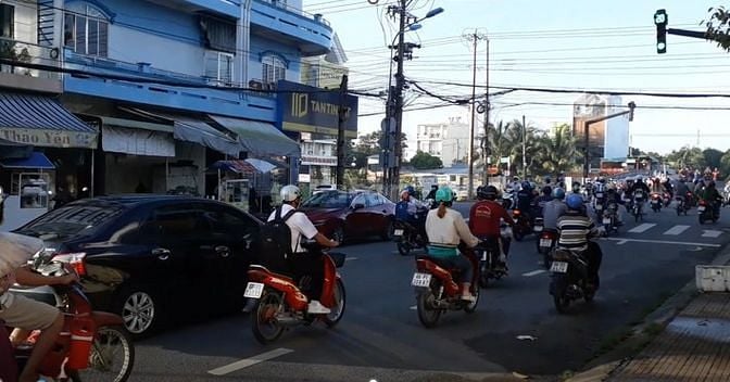Đất vàng kinh doanh 468 m2 (19x25) góc 2 mặt tiền đường 24m giá bán rẻ