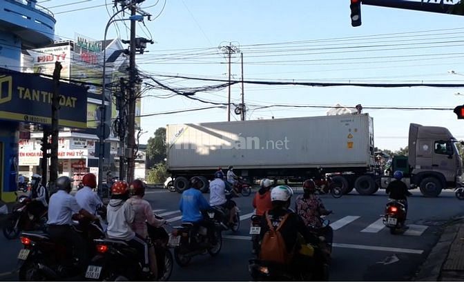 Đất vàng kinh doanh 468 m2 (19x25) góc 2 mặt tiền đường 24m giá bán rẻ