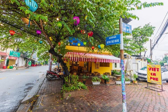 Sang quán cà phê đầy đủ tiện nghi chỉ việc vào bán 2 mặt tiền đông