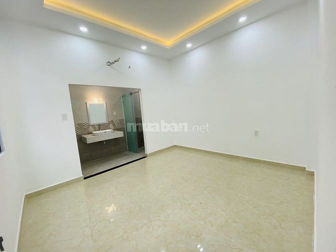 Nhà mới lô góc MT đường số, Lã Xuân Oai, Q9, 72m2, đường 7m, 4 tầng. 
