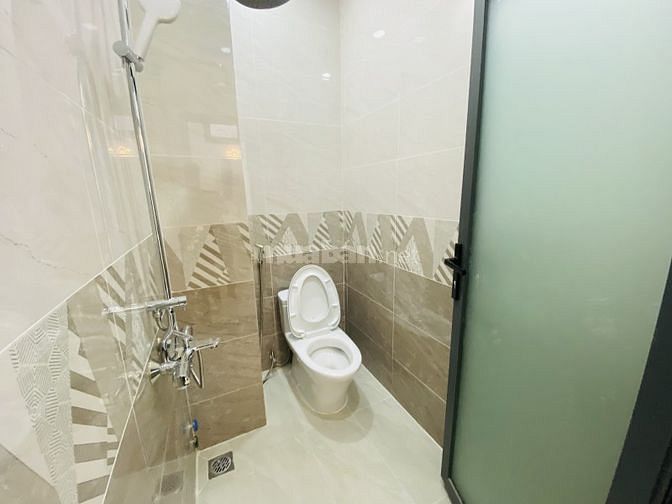 Nhà mới lô góc MT đường số, Lã Xuân Oai, Q9, 72m2, đường 7m, 4 tầng. 