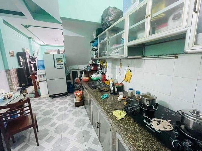 Nhà Hót-Vĩnh hòa cách biển100m-6,8x10m-2tầng-3PN-đường8m KD-chỉ 3ty.