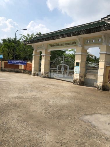 Bán Nhà Mặt Tiền Đối Diện 3 Trường Học Định Thủy MCN