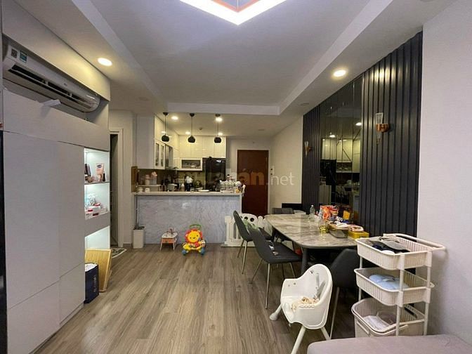 Cho thuê căn hộ CC Gold View, Quận 4, DT 68m2, 2PN giá 17tr/tháng. 