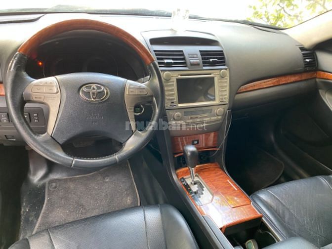 Toyota Camry 3.5Q 2007 màu đen ít sd