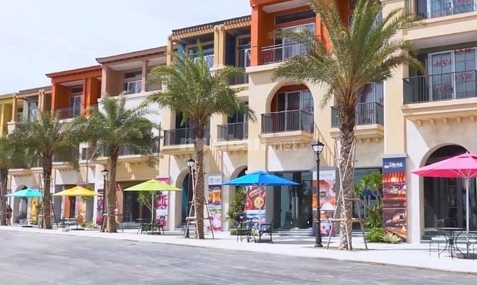 Chính chủ kẹt tiền bán gấp căn nhà phố Thanh Long Bay giá 4,4 tỷ 