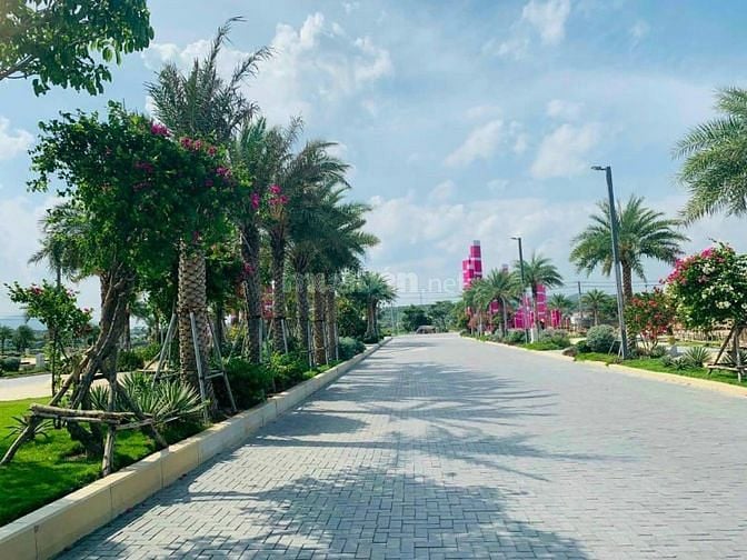 Chính chủ kẹt tiền bán gấp căn nhà phố Thanh Long Bay giá 4,4 tỷ 