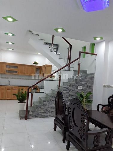NHÀ ĐẸP QUỐC LỘ 1A CẠNH CHỢ BÌNH CHÁNH 1 LẦU 2PN GIÁ 700TR
