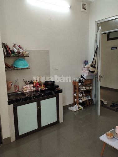Cho thuê căn hộ ccmn Lương Khánh thiện cách Bách Kinh xây 2km
