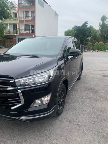 Bán xe Toyota Innova Venturer, đời 2018, xe chính chủ SG