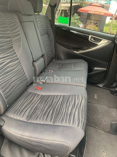 Bán xe Toyota Innova Venturer, đời 2018, xe chính chủ SG