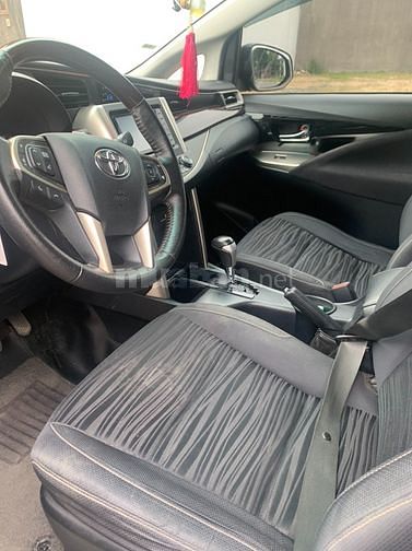 Bán xe Toyota Innova Venturer, đời 2018, xe chính chủ SG