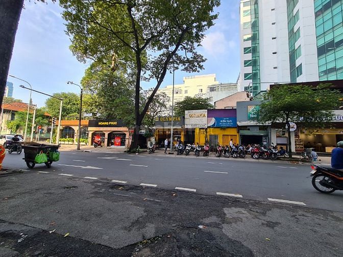 Cho thuê mặt bằng trung tâm TP HCM. Vị trí đẹp, giá tốt.