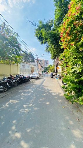 Bán nhà 2 Mặt Tiền - HXH tránh - Đường Hoàng Diệu 2 , P.Linh Chiểu .LH