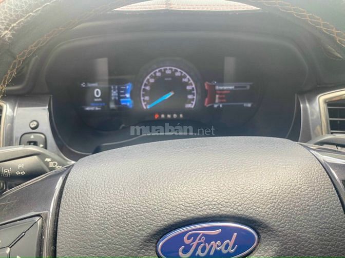 KẸT TIỀN BÁN GẤP XE FORD RANGER WILDTRAK 2.0L4x4