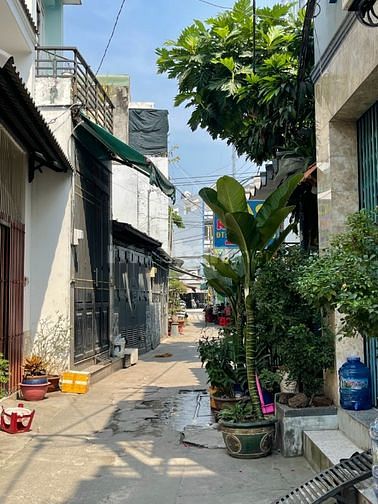 Bán nhà Lý Chiêu Hoàng, 7,5x12m có 6 phòng cho thuê.